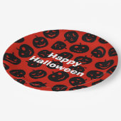 Happy Halloween Party Red Pumpkin Pappteller (Schrägansicht)