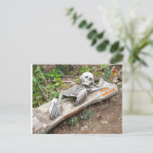 Happy Halloween Skelett Postkarte (Stehend Vorderseite)