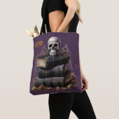 Happy Halloween Skull and Books Custom Tasche (Von Nahem)
