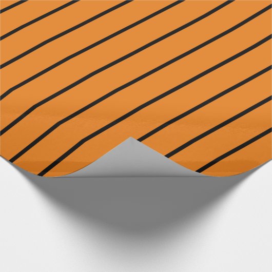 Happy Halloween Stripes Geschenkpapier (Ecke)