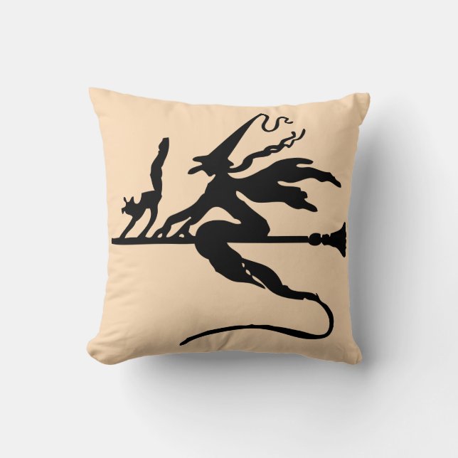 Happy Halloween Trick oder Treat Witch mit Broom Kissen (Vorderseite)