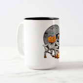 Happy Halloweenie Dackel Mummy Dog Zweifarbige Tasse (Vorderseite Links)