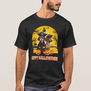 Happy Hallowiener Dog Pirates Halloween Funnny T-Shirt