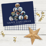 Happy Hanukkah 10 Foto Navy Blue White<br><div class="desc">Können Sie nicht nur ein oder zwei Ihrer Lieblings-Fotos auswählen? Diese großen 8, 75" x 6, 5" flachen Hanukkah-Grußkarten bieten Platzhalter für 10 Ihrer Lieblings-Fotos,  Familienname und Jahr. Die Foto sind rundum in Form mit marineblauen Rändern. Der Gruß,  Happy Hanukkah ist in Weiß.</div>