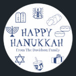 Happy Hanukkah Blauer individuelle Name Gunst Runder Aufkleber<br><div class="desc">Happy Hanukkah,  passen Sie das Familiennamensgeschenk für Aufkleber Happy Hanukkah,  Happy Chanukah,  Hanukkah Sameach!,  Chag Sameach!,  Chag Urim Sameach! Blau und weiß</div>