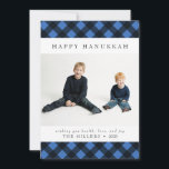 Happy Hanukkah Buffalo Karierte Weihnachtskarte Feiertagskarte<br><div class="desc">Personalisieren Sie diese klassische karierte Buffalo-Karte mit Ihrem Gruß und wunderschönen Fotos,  um Ihre Freunde und Familie in dieser Feriensaison zu begeistern.</div>
