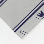 HAPPY HANUKKAH Dreidel Moderne SILVER GRAY Navy Fleecedecke (Ecke)