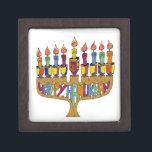 Happy Hanukkah Dreidels Menorah Schmuckkiste<br><div class="desc">Sie sehen die Lee Hiller Design Collection. Bekleidung,  Geschenke & Sammlerstücke Lee Hiller Fotografie oder Digital Art Collection. Sie können ihre Naturfotografie unter http://HikeOurPlanet.com/ ansehen und ihrem Wanderblog im Hot Springs Nationalpark folgen.</div>
