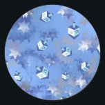 Happy Hanukkah Falling Star und Dreidels Runder Aufkleber<br><div class="desc">Sie sehen die Lee Hiller Design Collection. Bekleidung,  Geschenke & Sammlerstücke Lee Hiller Fotografie oder Digital Art Collection. Sie können ihre Naturfotografie unter http://HikeOurPlanet.com/ ansehen und ihrem Wanderblog im Hot Springs Nationalpark folgen.</div>