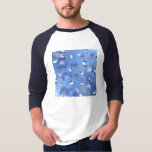 Happy Hanukkah Falling Stars und Dreidels T-Shirt<br><div class="desc">Sie sehen die Lee Hiller Design Collection. Bekleidung,  Geschenke & Sammlerstücke Lee Hiller Fotografie oder Digital Art Collection. Sie können ihre Naturfotografie unter http://HikeOurPlanet.com/ ansehen und ihrem Wanderblog im Hot Springs Nationalpark folgen.</div>