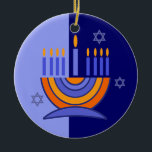 Happy Hanukkah. Menorah und Dreidels Keramik Ornament<br><div class="desc">Happy Hanukkah. Menorah und Dreidels Design Geschenkschmuck. Matching Karten und Geschenke verfügbar in der jüdischen Ferien / Hanukkah Kategorie unseres Stores.</div>