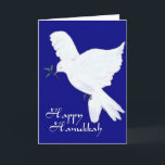 Happy Hanukkah-Peace Dove Feiertagskarte<br><div class="desc">Die wunderschöne,  von Hand bemalte Friedenstruppe,  die einen Olivenzweig trägt,  ist das perfekte Symbol,  um diese Hanukkah mit Freude und Frieden zu verbinden. Inside kann personalisiert sein,  und wenn Sie eine andere Rechtschreibung mögen,  habe ich ein paar andere Versionen von Hanukkah!</div>