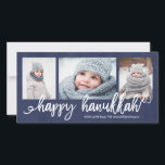 Happy Hanukkah Script 3-Foto Urlaub Feiertagskarte<br><div class="desc">Holiday Fotokarte mit einem 3-Foto-Collage Layout mit trendigem Pinsel-Script-Schrift und einem Grunge-Effekt im dunklen Marinefeld.</div>