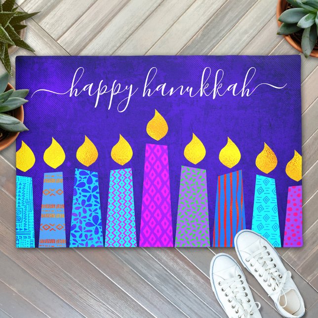 Happy Hanukkah Script Modern Boho Candles auf Blue Fußmatte (Von Creator hochgeladen)