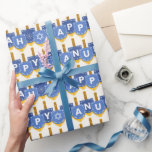Happy Hanukkah Star von David Snowflakes White Blu Geschenkpapier<br><div class="desc">Machen Sie sich bereit,  Ihre Hanukah Feiern mit unserem Happy Hanukkah Packpapier mit Schneeflocken,  Stern von David und Happy Hanukkah in trendigem Schriftart zu beleuchten. Dieses Packpapier fügt Ihren Hanukah Geschenken eine besondere Touch hinzu. Verwöhnen Sie Ihre Liebe und Ihre Wünsche mit diesem exquisiten Verpackungspapier. Happy Hanukka!</div>