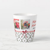 Happy Holidays Mistletoe Red Bow Family Foto Milchtasse (Vorderseite)