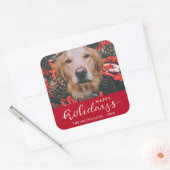 Happy Holidays Modern Red Script Dog Pet Foto Quadratischer Aufkleber (Umschlag)