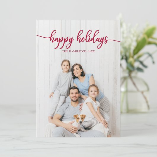 Happy Holidays Red Script Einzigartiges Foto Einladung (Stehend Vorderseite)