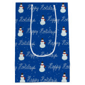 Happy Holidays Snowman und Seiltext auf blau Mittlere Geschenktüte (Rückseite)