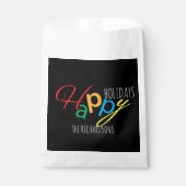 Happy Holidays spielerischer Text mit farbenfrohen Geschenktütchen (Vorderseite)