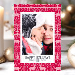 Happy Holidays Ugly Christmas Sweater Foto Card<br><div class="desc">Mit dieser lustigen und festlichen Fotokarte mit einem roten,  hässlichen Weihnachtspullover-Muster senden Sie Ihren Urlaubswünsche ein. Personalisieren Sie es mit Ihrem Lieblings-Foto und machen Sie es einzigartig. Ideal,  um mit einer gemütlichen und spielerischen Touch den Feiertag zu verbringen!</div>