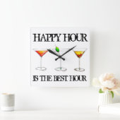 Happy Hour ist der beste Stunden-Drink-Cocktail Quadratische Wanduhr (Zuhause)
