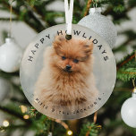 Happy Howlidays Dog Christmas Modern Overlay Foto Ornament Aus Glas<br><div class="desc">Niedlicher Hund Foto Weihnachtsverzierungen. Mit einem Foto Ihrer Wahl,  einem weißen Overlay-Rahmen,  dem Text "Happy Howlidays" und dem Namen/den Namen/en. Alle Texte können einfach mit der bereitgestellten Vorlage geändert werden.</div>