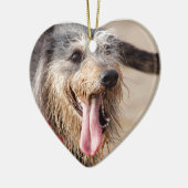 Happy Hund am Strand Keramikornament (Links)