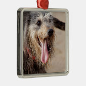 Happy Hund am Strand Silbernes Ornament (Rechts)