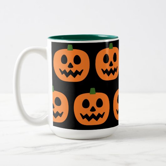 Happy Jack-O-Lantern Zweifarbige Tasse (Links)