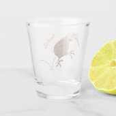 Happy Jumping Kiwi mit Bug-Krawatte Cartoon Design Schnapsglas (Rückseite)