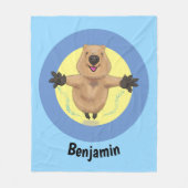 Happy Jumping Quokka Cartoon Design Fleecedecke (Vorderseite)