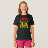 Happy Juneteenth Black Red Green Yellow Hands T-Shirt (Vorne ganz)