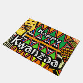 "Happy Kwanzaa" Fußmatte (Schrägansicht)