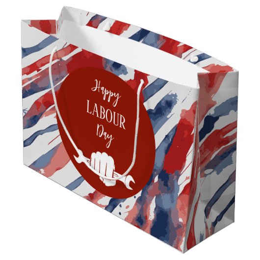 Happy Labour Day Geschenktasche - Patriotic Red, W Große Geschenktüte (Rückseite Schrägansicht)