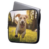 Happy Labrador Puppy Running Laptopschutzhülle (Vorderseite Links)
