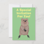 Happy lächelnd niedliche Quokka Cartoon Design Einladung (Rückseite)