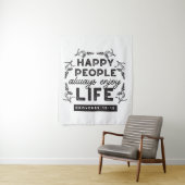 Happy Life with Faith – Proverbs 15:15 Art Wandteppich (Beispiel)