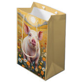 Happy Little Pig Sunny Daisy Field Mittlere Geschenktüte (Vorderseite Schrägansicht)