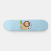 Happy Löwe brüllend Cartoon Illustration Skateboard (Horizontal)