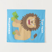 Happy Löwe brüllend Cartoon Illustration Wandteppich (Vorderseite (Horizontal))