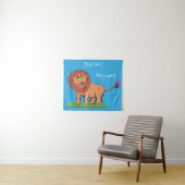 Happy Löwe mit Schmetterling-Cartoon-Abbildung Wandteppich (Beispiel (Horizontal))