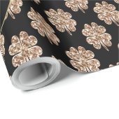 Happy New Year 2019 Elegante Black and Gold Clover Geschenkpapier (Rolleneckpunkt)