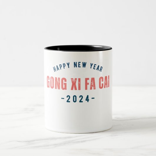Happy New Year 2024 in chinesischen Worten Zweifarbige Tasse (Mittel)