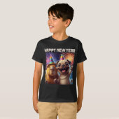 Happy New Year 2026 Capybara Pug Party Art T-Shirt (Vorne ganz)