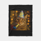 Happy New Year Cat Funny Party Hat Feline Meme Cel Fleecedecke (Vorderseite)