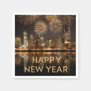 "Happy New Year" mit Feuerwerken über einer Stadt Serviette