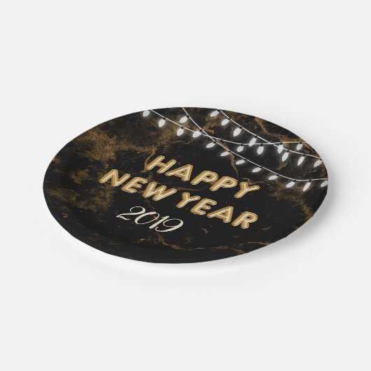Happy New Year Party Gold Balloons Lights Black Pappteller (Schrägansicht)