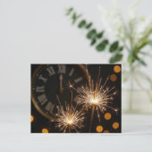 Happy New Year Sparklers On a Midnight Clock Postkarte (Stehend Vorderseite)