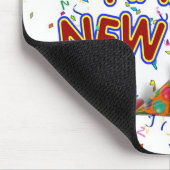 Happy New Years Text mit Party Hats & Confetti Mousepad (Ecke)